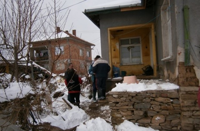 Фирма от Стара Загора строи нов дом за Иван и Мария в Бисер