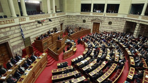 Гръцкият парламент одобри новите строги икономии