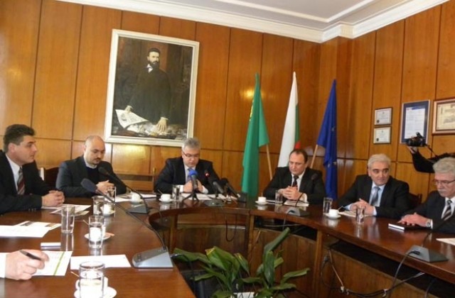 Проектантите на обходния път: Живеещите под жп линията във Враца не са врачани