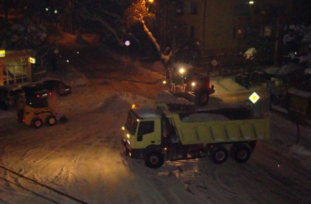 600 кубика сняг са извозени през почивните дни в Монтана