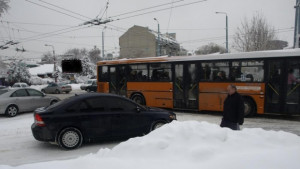 Девет рейса от градския транспорт не се движат работи само