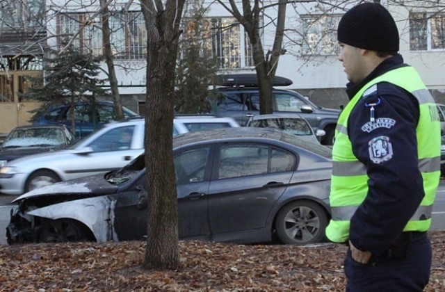 Запалиха 4 коли в Ямбол