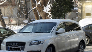 И кметът стана жертва на поледицата