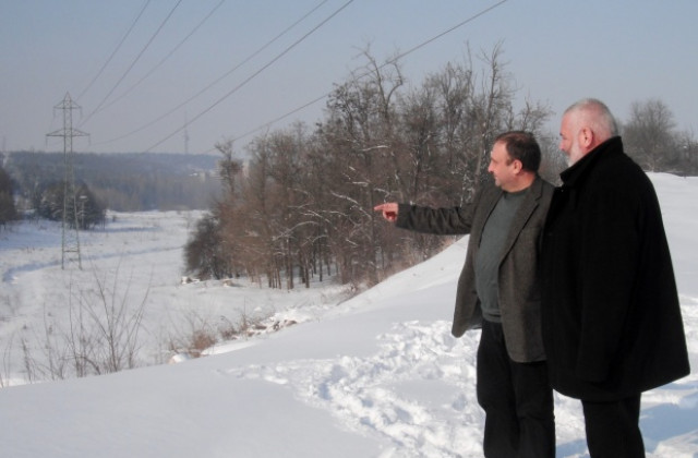 Кметът д-р Юлиян Найденов проконтролира изпълнението на мерките за безопасност на язовирите в Силистренската община