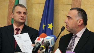 Левицата поиска изричен отказ от ACTA