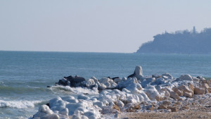 Чакат помощ от държавата за възстановяване на плажа