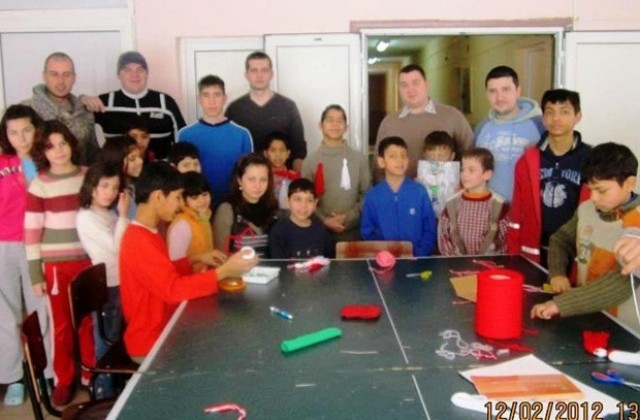 Млади ротарианци създават приятелства в Дом Асен Златаров