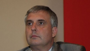 Калфин предупреди Въпросът с АСТА не е приключен