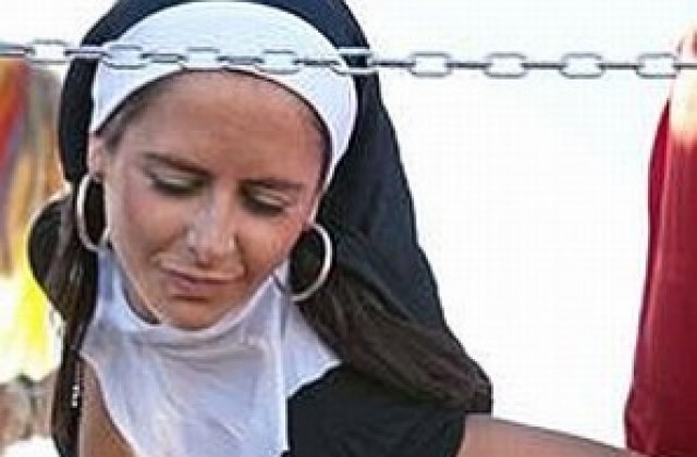 Палави монахини разгневиха Испания