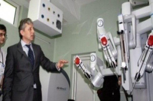 Бъдещето в онкохирургията е на роботиката