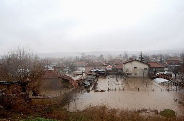 354 пострадали от наводненията получиха еднократна социална помощ