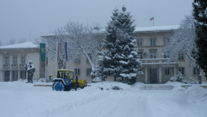 Намаляват издръжката на общинска администрация с 18