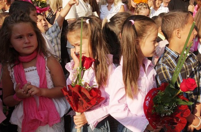 Третокласниците ще учат по цял ден