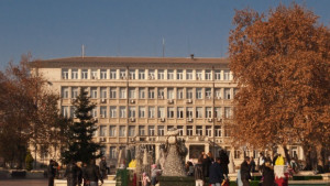 Подменят част от плочките на Независимост през пролетта