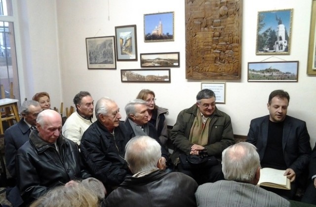 Кметът се срещна с членове на Клуба на великотърновци, живеещи в София