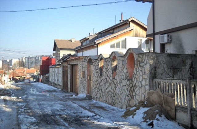 Хвърлиха бомба в двора на търговец на зърно