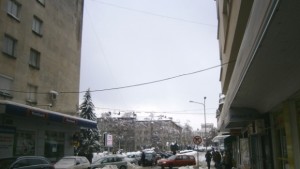 Наетите в частния сектор намаляват а в обществения слабо се