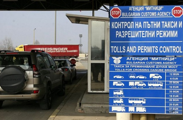 Румънците отново запушиха Дунав мост