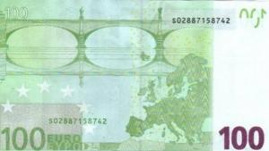 Пак 100 фалшиви евро