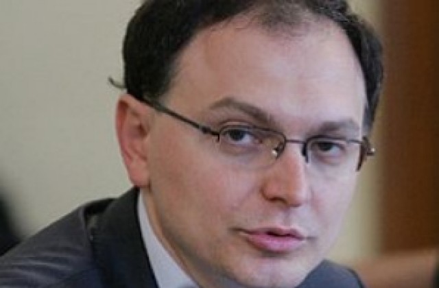 Тодор Коларов подаде оставка, Борисов я прие
