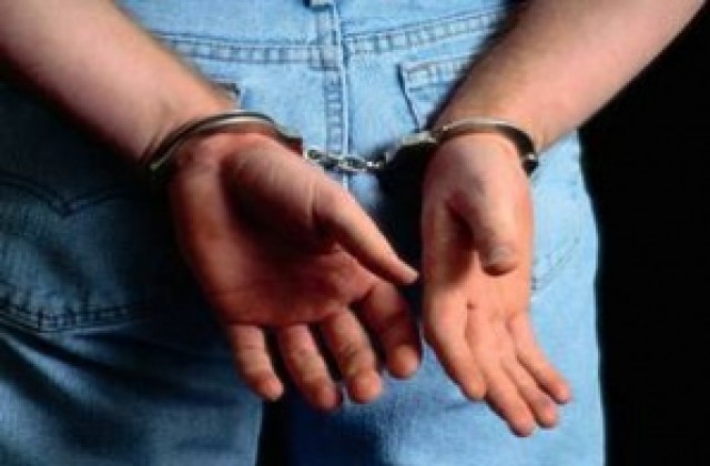 Надзирател в бургаския затвор арестуван за подкуп