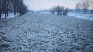 700 кубм в секунда е дебитът на река Янтра в