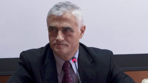 Петър Димитров Държавата си раздава бонуси