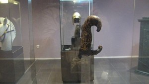 Реставрират мечове на Севт Трети