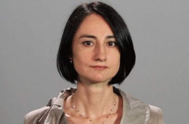 Зам. социалният министър Деяна Костадинова влиза в екипа на президента Плевнелиев