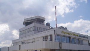 Летище Варна възобновява работа