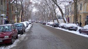 Снегът спира няма да хвърлят сол