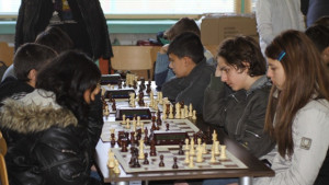 СОУ Л Каравелов първи на турнира по шахмат