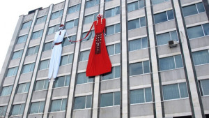 Голяма мартеница изненада жителите на Бяла Слатина