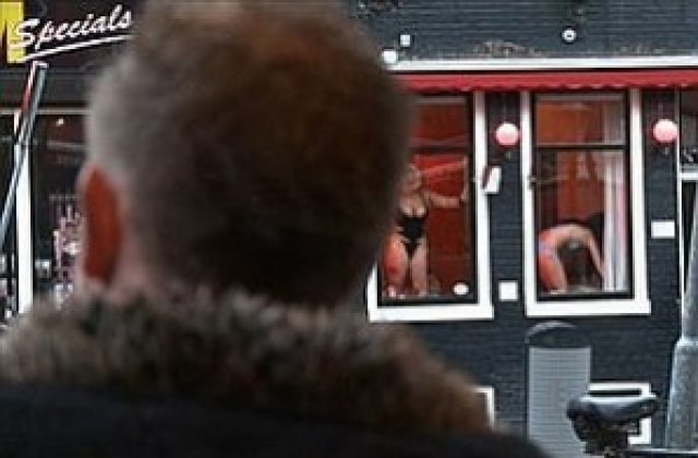 Затвор грози проститутки и сводници в Албания