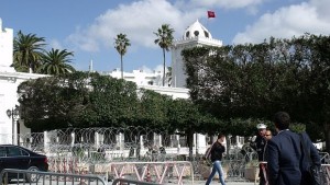 За революциите по тунизийски и по български