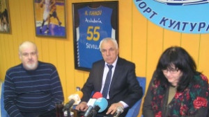 Близнаците Иванови дариха 10 000 евро на Черно море преговорите