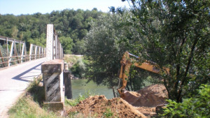 Мостът при Нисово пропада
