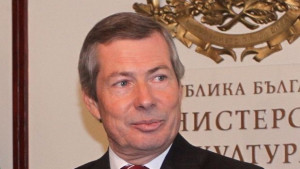 Дж Уорлик За нас е привилегия да можем да помогнем