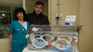 Веселин Маринов дари кувьоз на великотърновската болница