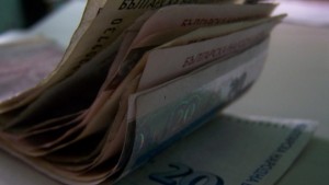 Дават заплати на миньорите от Мадан