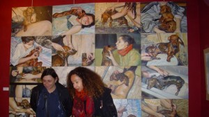 Дакелска му работа в галерия Приятели