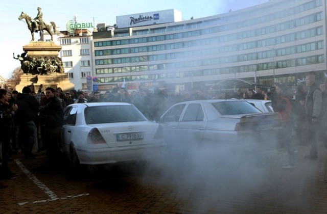 Промени в движението заради протеста за горивата