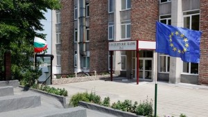 Въоръжена охрана пази свищовските студенти в общежитията