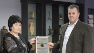 Зонта клуб с благодарност към Мини Марицаизток