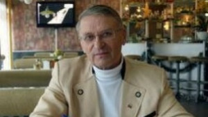 Районен кмет пропя в България търси талант