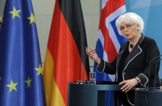 Премиерът на Исландия призова за отказ от националната валута