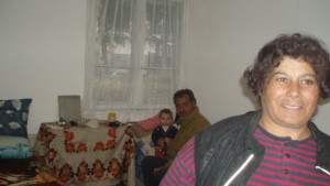 Роми не удържаха и съсипаха предоставените им жилищата