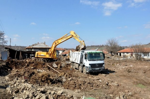 В Свиленград наливат основите, в село Бисер - след седмица