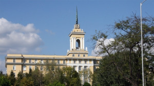 Режат лентата на реновирания тренажорен комплекс във ВВМУ