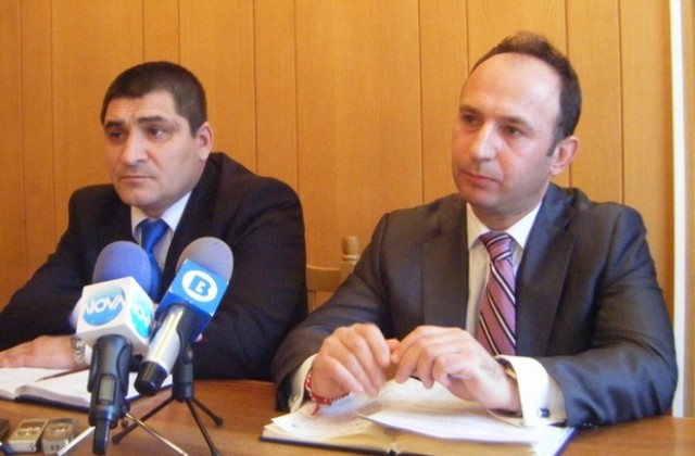 Задържаха двама за серия взломни кражби, обирали магазин за 30 секунди